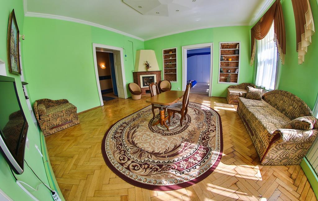 Apartments On Valova 25 Лвив Екстериор снимка
