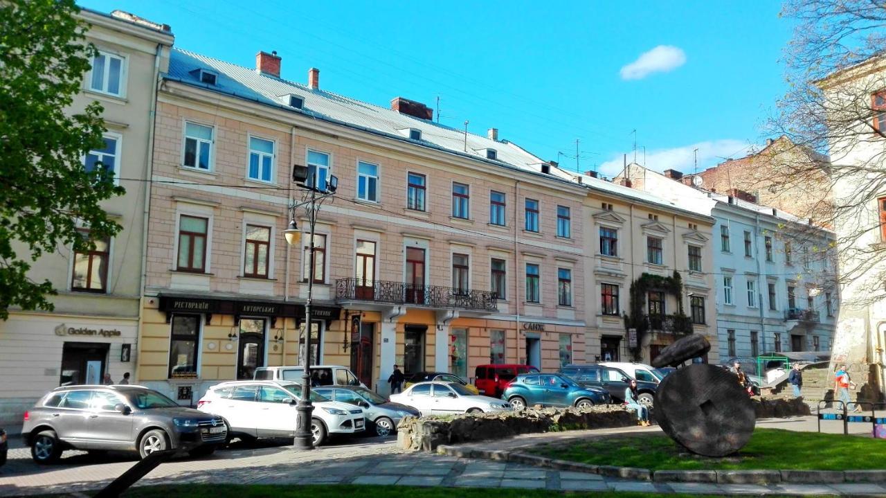 Apartments On Valova 25 Лвив Екстериор снимка